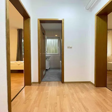 Am111 - Grosse Monteurwohnung Uebergangswohnung Mit Balkon