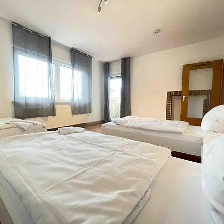 Am111 - Grosse Monteurwohnung Uebergangswohnung Mit Balkon