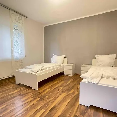 Am111 - Grosse Monteurwohnung Uebergangswohnung Mit Balkon Appartement Amberg